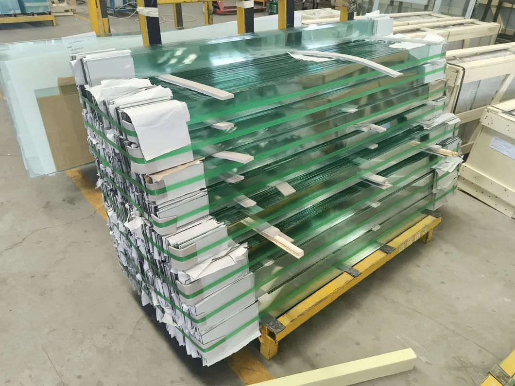 3.2mm 4mm 6mm 8mm Clear Obsucre Louver Shutter Glass with Polished Edges