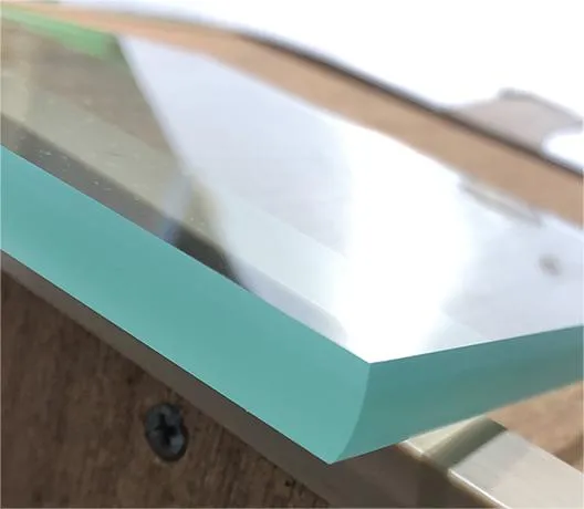3mm-12mm Clear Low Iron Temperd Glass with Pencil Round Polished Edges