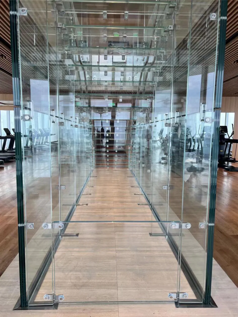 10mm 12mm 15mm Tempered Laminated Glass Floor Bridge Skywalk