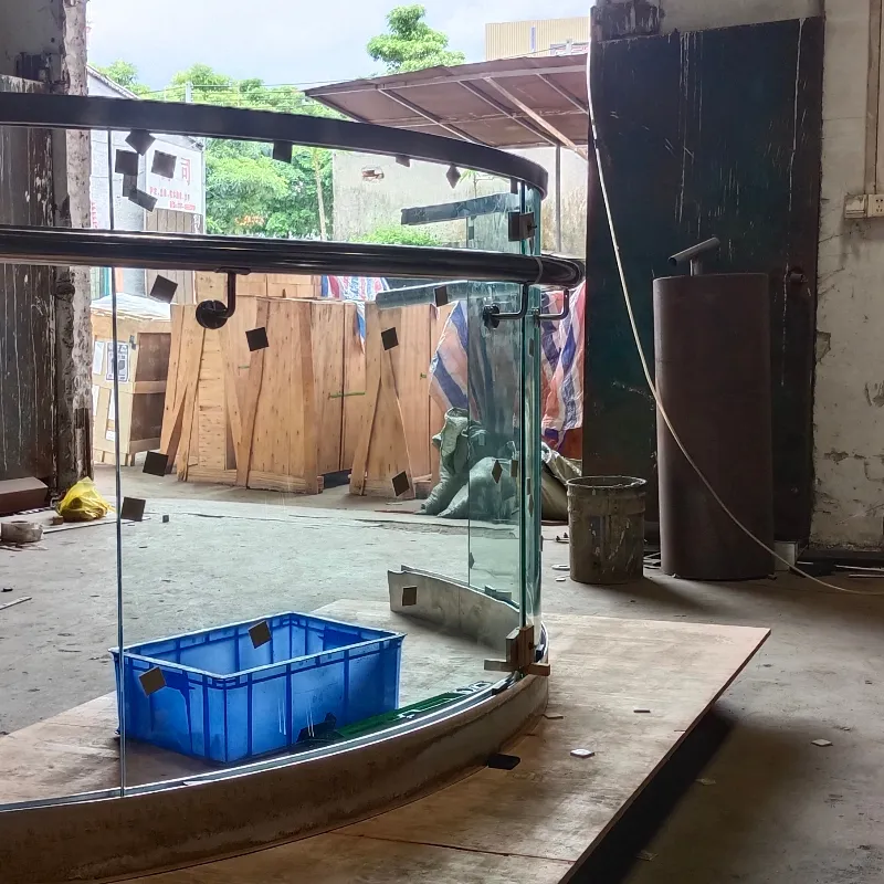 10mm 12mm 12.76mm Pool Fencing Toughened Glass with Spigots and Door Hinges