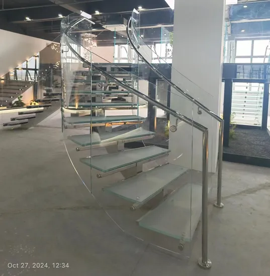 Spiral Tempered Laminated Glass Stairs Fencing