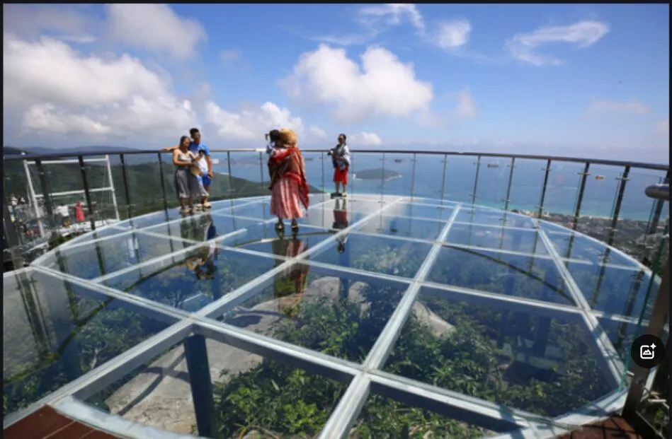 30mm Clear Tempered Laminated Non-Slip Staircase Floor Step Glass