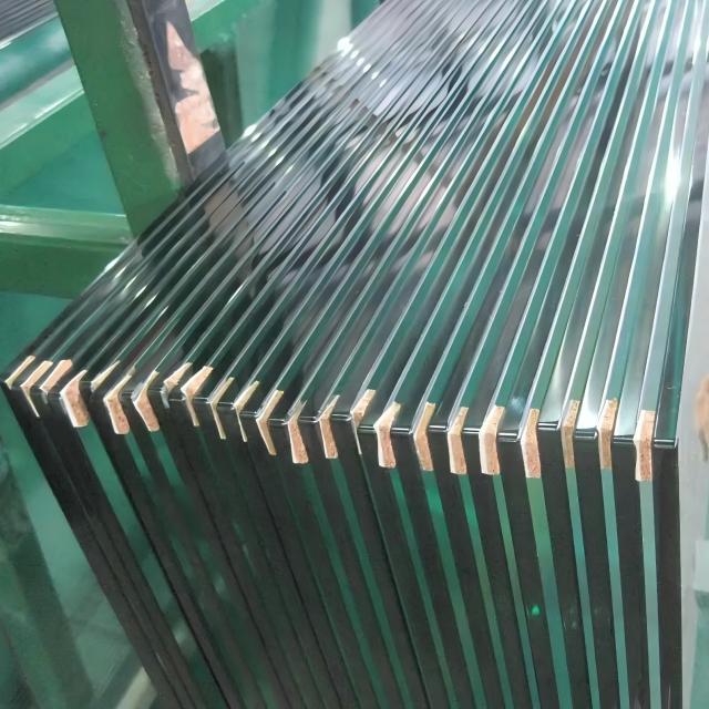 Small Size Tempered Float Glass with Flat Polished Edges Beveled Edge