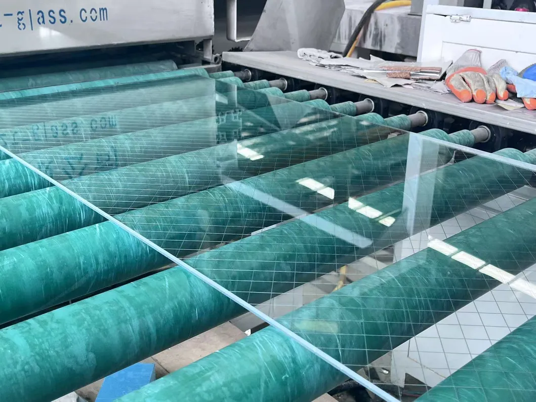 6mm 7mm Polished Wired Glass Fireproof Nashiji Mesh Glass